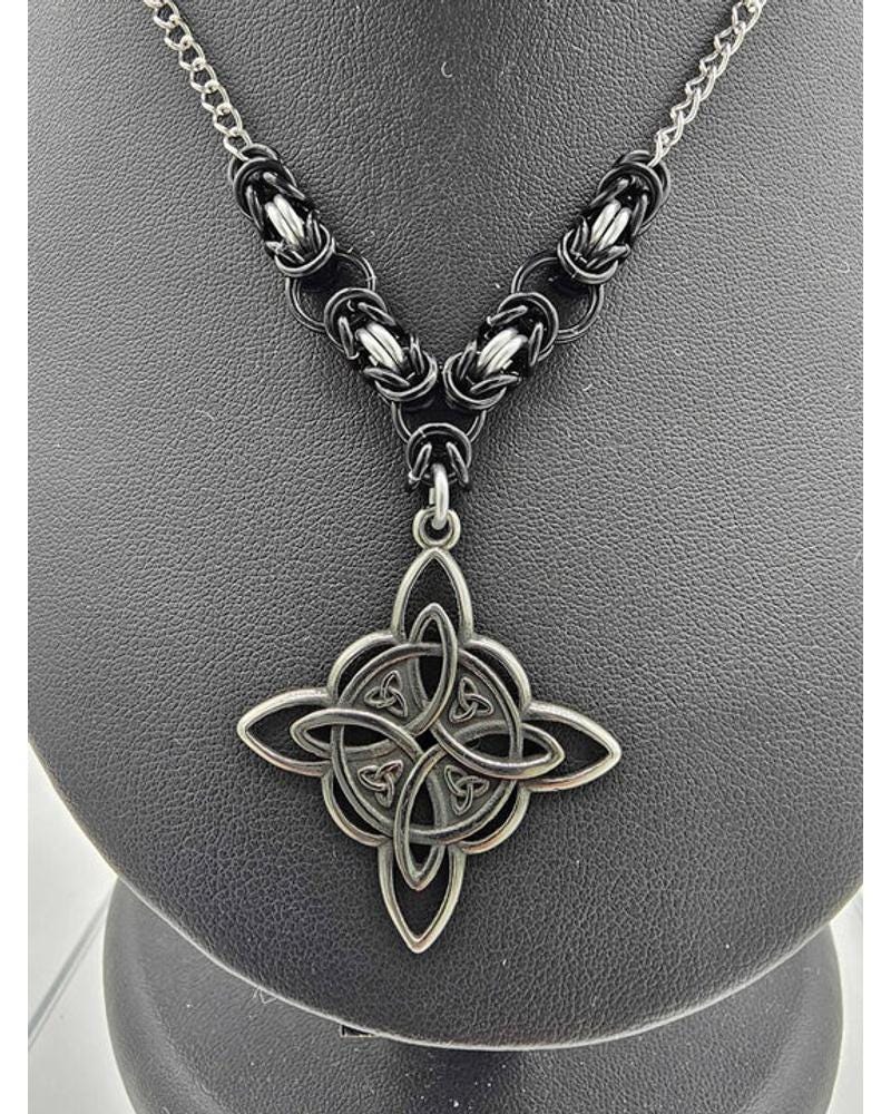 Celtic Knot Byzantine Chainmail Choker | Witchy Handmade Necklace – Custom Colors - Gray Cat Manor Designs