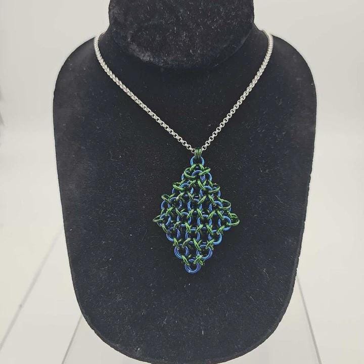 Chainmail Jelly Cube Fidget Necklace or Keychain | Handmade Sensory Pendant – Custom Colors