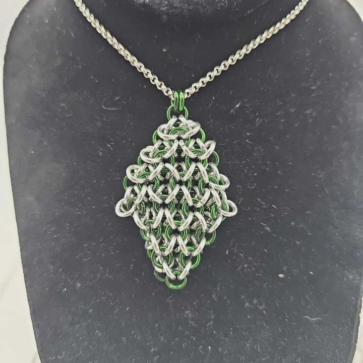 Chainmail Jelly Cube Fidget Necklace or Keychain | Handmade Sensory Pendant – Custom Colors