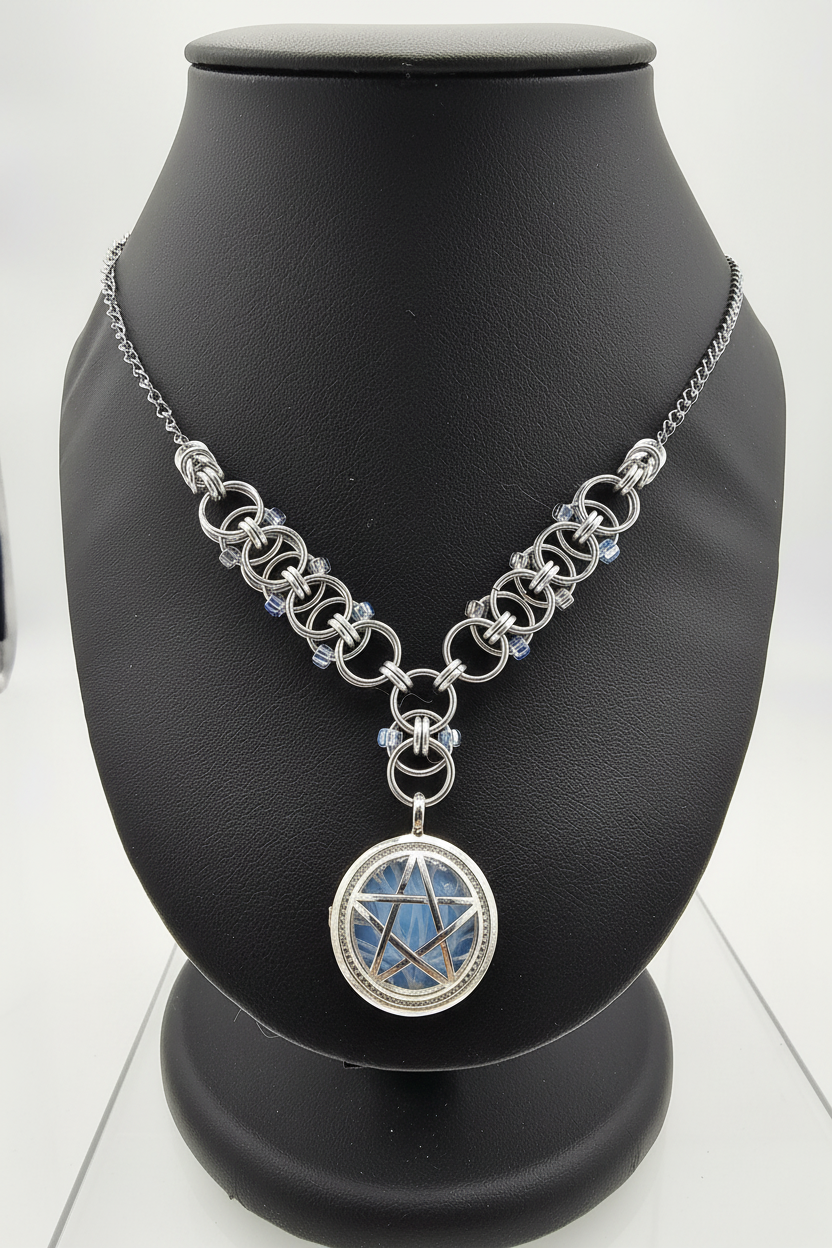 Pentagram Chainmail Necklace - Cleaned